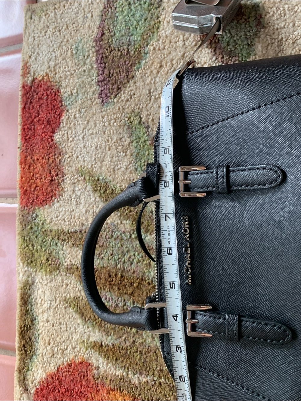 Michael Kors Purse - Picture 6 of 7